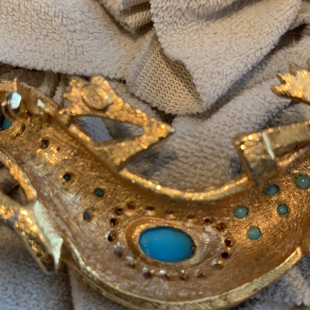 Pin - Picture 4 of 5